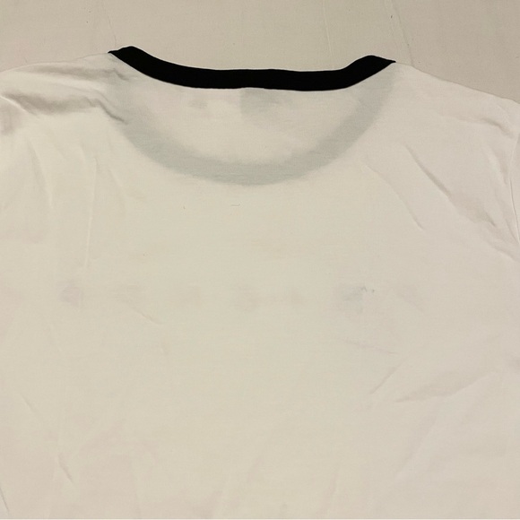 H&M Friends Graphic Tee Women’s Size Medium Shirt - Picture 15 of 16